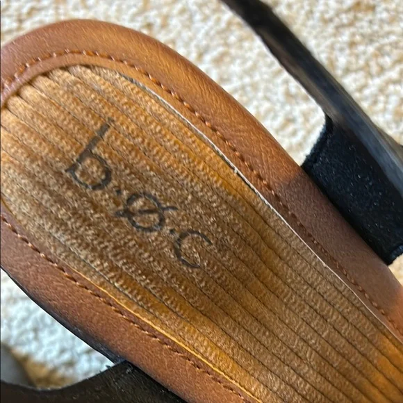 boc Black Heels with Closed Toe and Ankle Strap - Picture 2 of 4